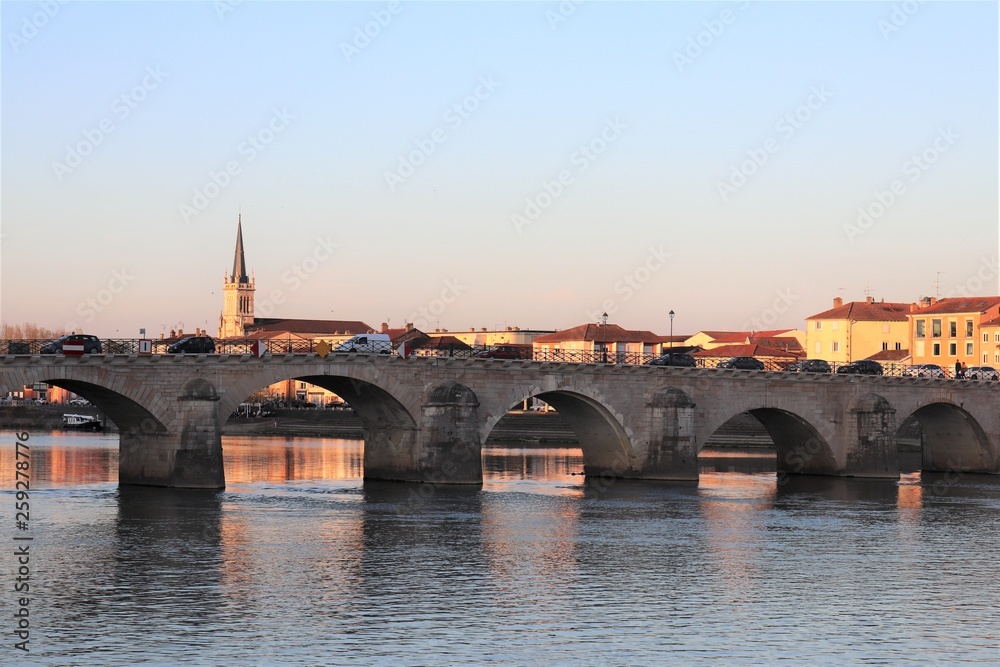 PONT SAINT LAURENT SUR LA SAONE A MACON - SAONE ET LOIRE - BOURGOGNE PONT SAINT LAURENT SUR LA SAONE A MACON - SAONE ET LOIRE - BOURGOGNE