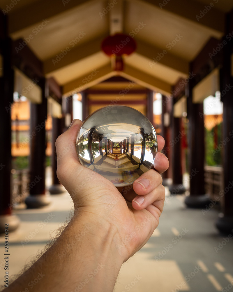 Obraz premium Crystal Ball Temple