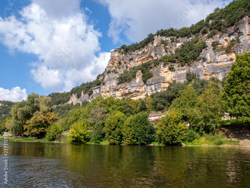 Landscape of the Dordogne river valley between La Roque-Gageac and Castelnaud  Aquitaine  France