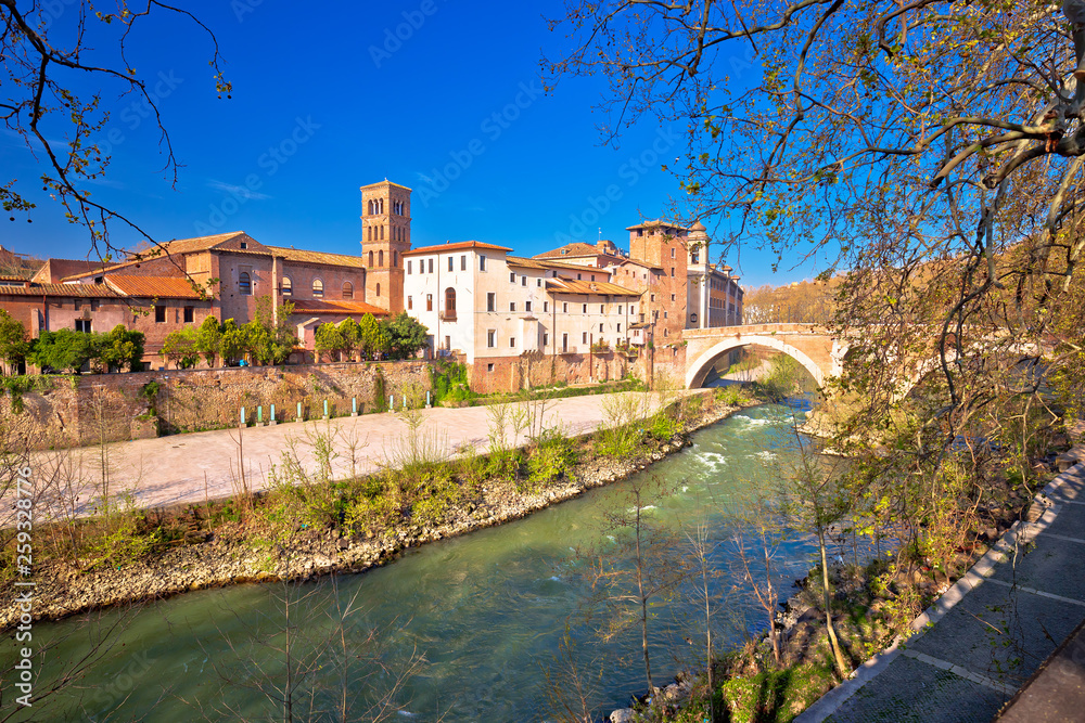 Fototapeta premium Tiber river island and Rome waterfront view