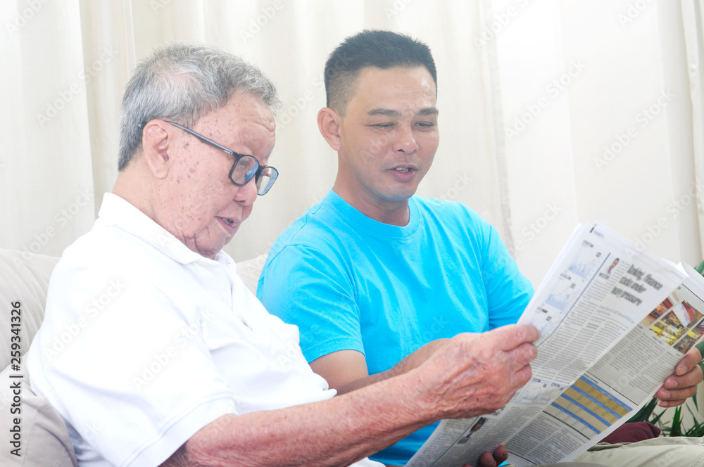 Obraz premium Asian family