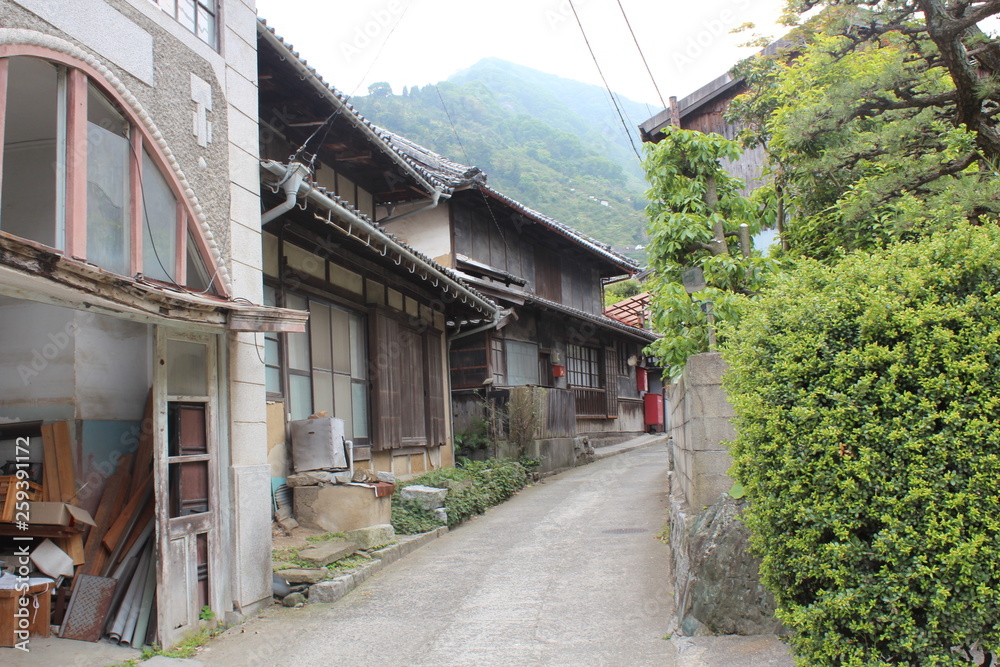 日本の田舎　町中　建物