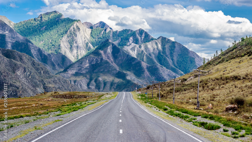 Fototapeta premium Road in the mountain