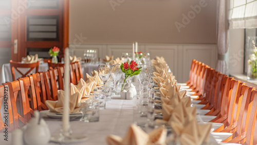 Obraz na płótnie Wedding table beautifully prepared and ready for guests. w salonie