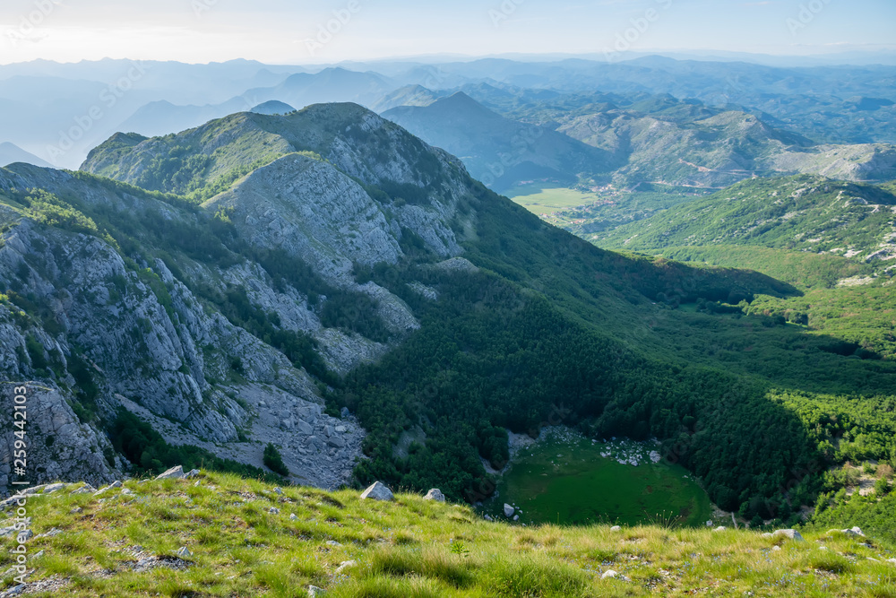 The scenic viewpoint is at the top of a high mountain. The scenic viewpoint is at the top of a high mountain.