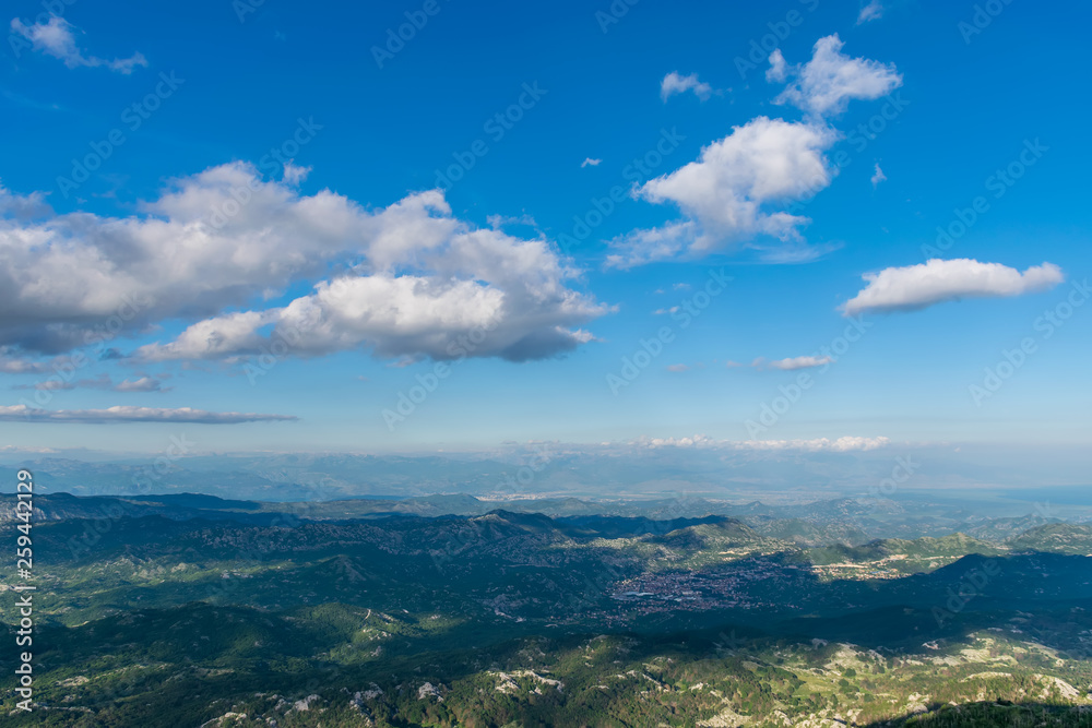 The scenic viewpoint is at the top of a high mountain. The scenic viewpoint is at the top of a high mountain.