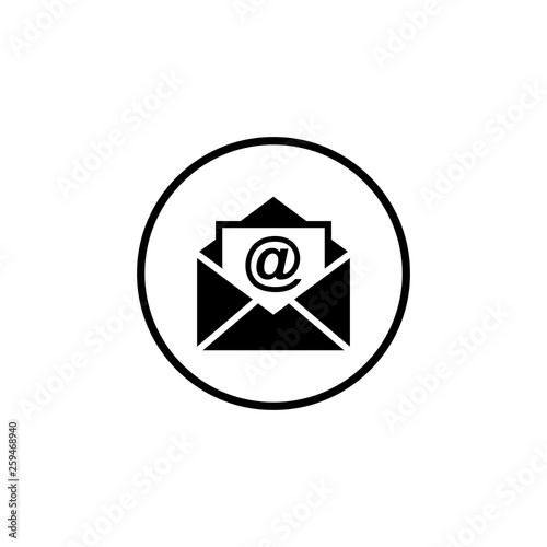 Mail icon vector. E-mail icon. Envelope illustration. Message