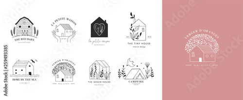 Fotografia Collection of the hand drawn home, house logos, icons, gardens and cabins