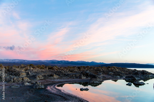 Sonnenaufgang am Mono Lake