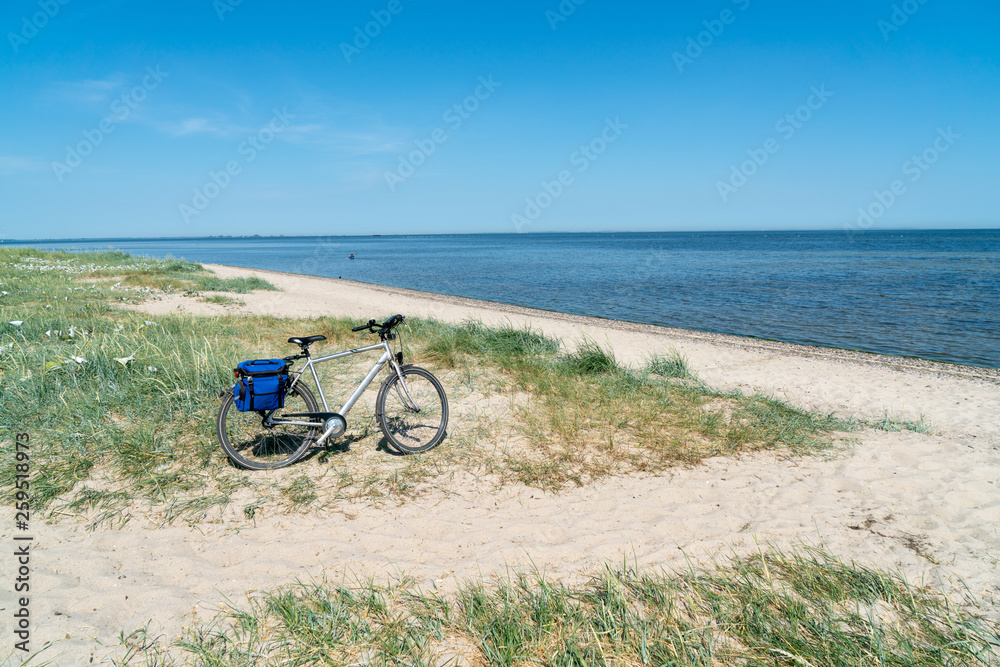 Fototapeta premium bike on the beach