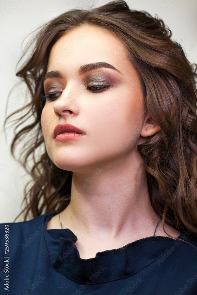 Naklejka premium Make up beauty. Close up beautiful brunette fashion girl