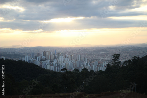 POR DO SOL - VILA DA SERRA - NOVA LIMA/MG