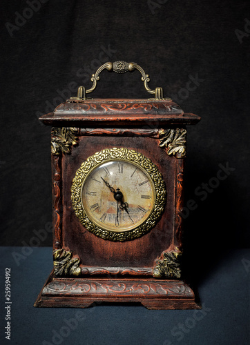 vintage table clock