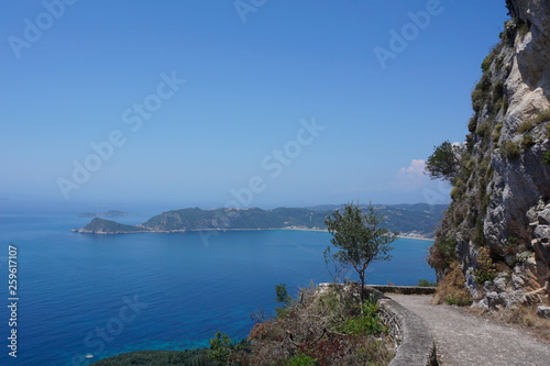 Fototapeta Naklejka Na Ścianę i Meble -  Blick auf die Bucht von Agios Georgios auf Korfu