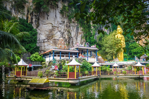 Canvas Print Batu caves temple, Kuala Lumpur, Malaysia