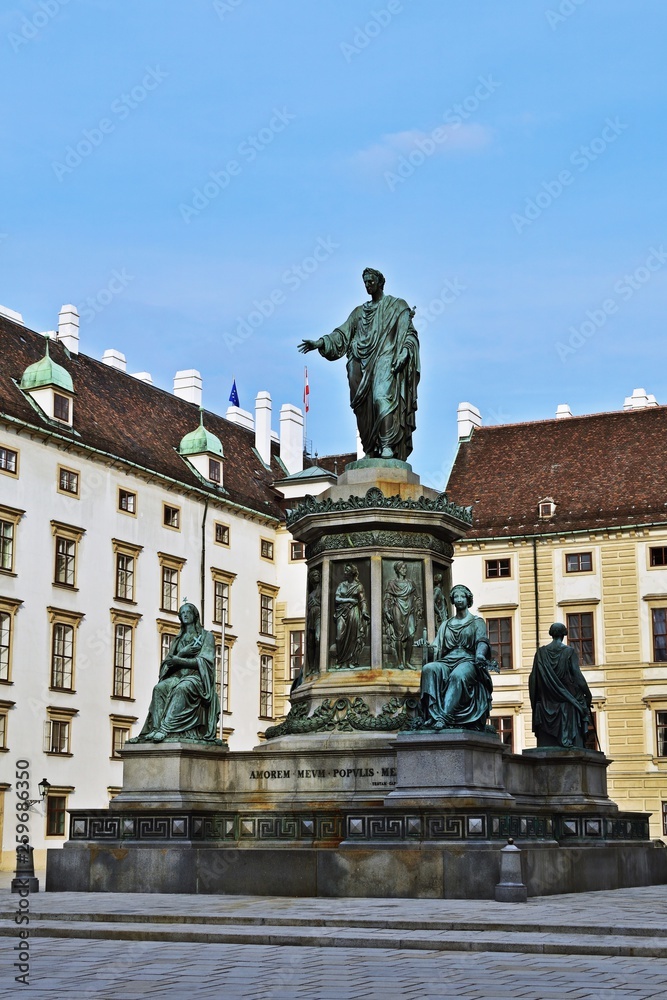 Kaiser Franz Denkmal im Hofburg, Wien