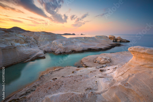 Obraz na płótnie Famous Sarakiniko beach on Milos island, Greece. w salonie