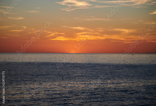 Puesta de sol en el mar