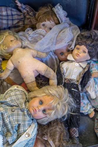 alte Puppen  -  ausgespielt © Blickfang