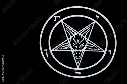 Fotografiet Satanic pentagram Satan goat head religion symbol