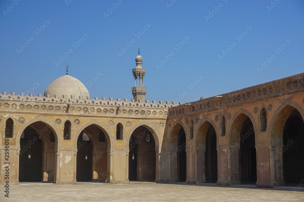 Fototapeta premium Cairo, Egypt: Courtyard of the Mosque of Ibn Tulun (879 AD) -- the oldest in Cairo surviving in its original form and the largest in land area.