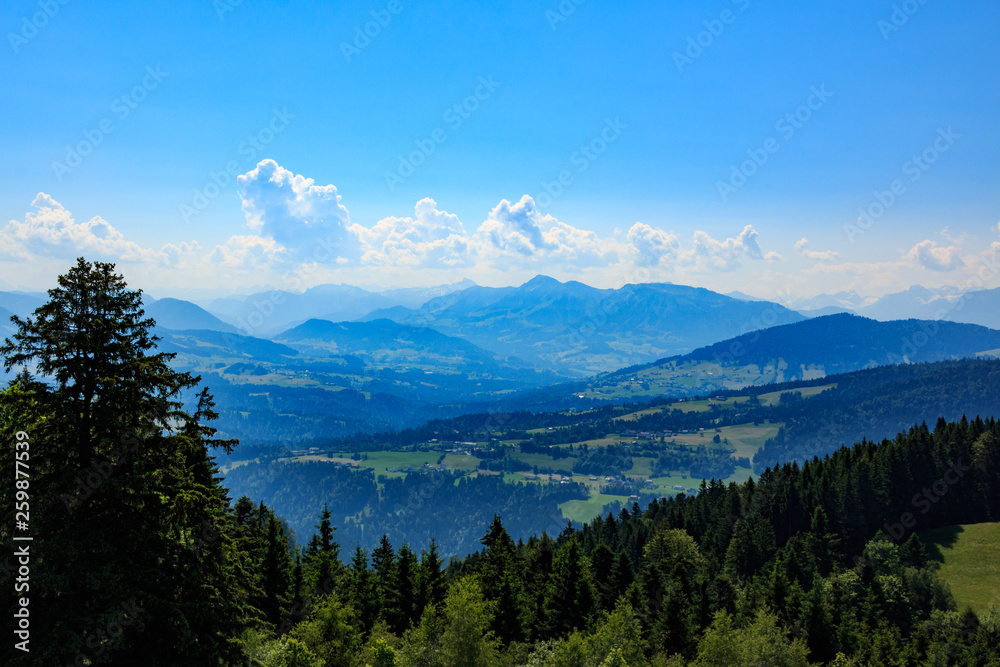 Gebirgspanorama am Pfänder in Österreich