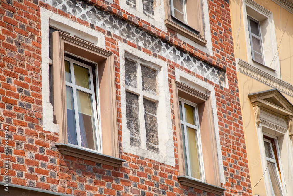 Obraz premium Incorrectly installed windows in the frame