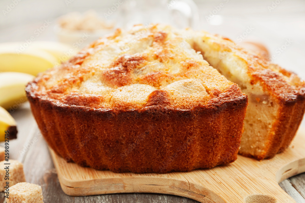 Semolina cake with bananas Semolina cake with bananas