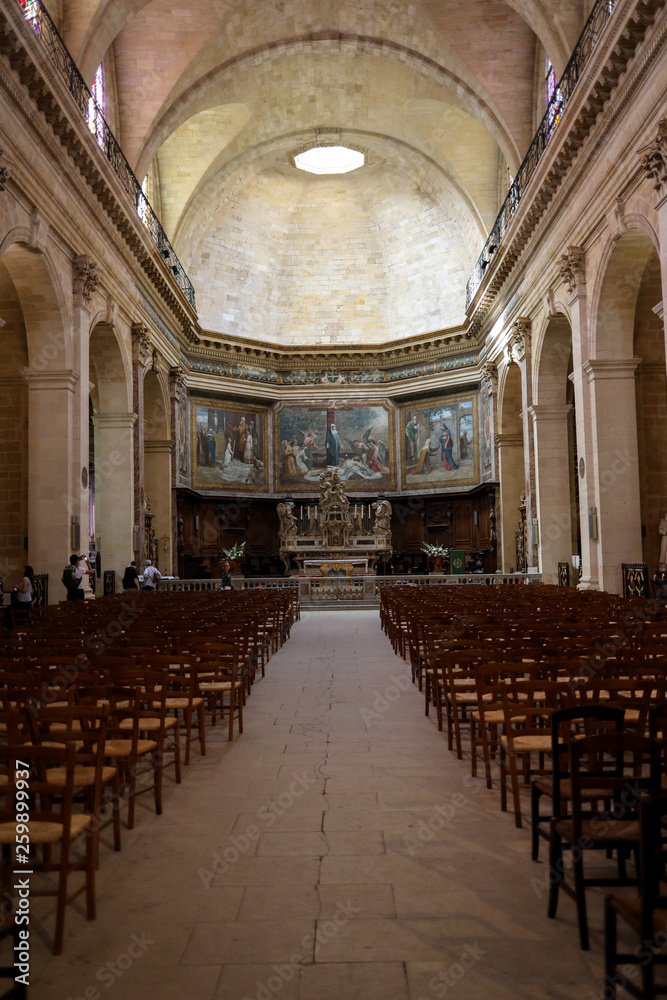 Interior of Eglise Notre Dame, Bordeaux, Gironde department, France