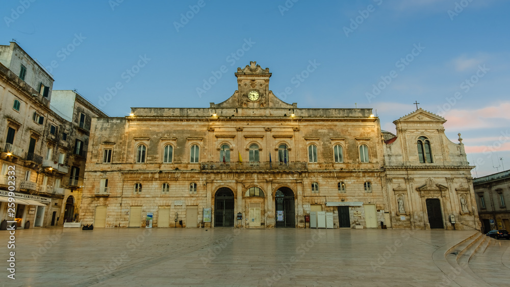 Rathaus in Ostuni - Italien, Apulien