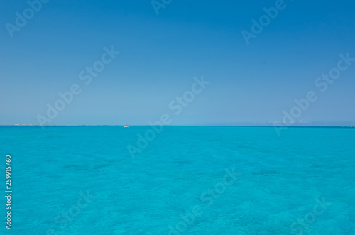 scenic view of caribbean sea from a boat © mardoz