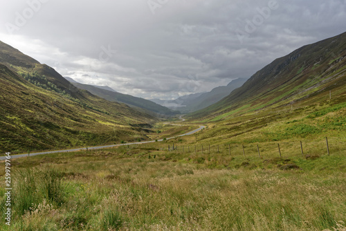 Schottland - Glen Docherty Viewpoint - Loch Maree photo