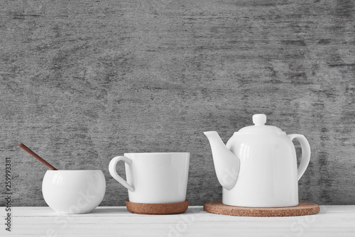 Fotografía Cup of tea, teapot and sugar bowl