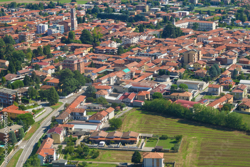 Fototapeta Naklejka Na Ścianę i Meble -  A view from the height of the suburbs of Milan on a sunny day. Italy