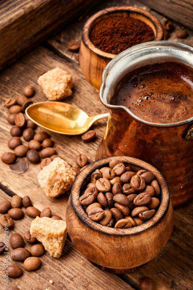 Fototapeta premium Coffee beans and grounds