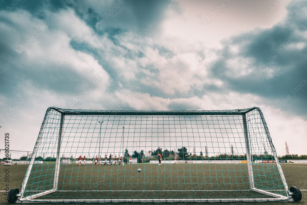 Fototapeta Piłka nożna cel na boisku sportowym
