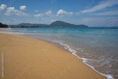 Fototapeta Naklejka Na Ścianę i Meble -  Backgrounds Water wave sea beach Phuket Thailand