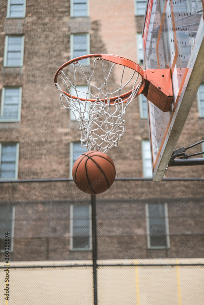 Basketball court in New York fototapeta, tapeta na zeď na Posters.cz