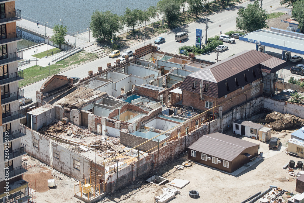 Fototapeta premium New multi-storey building under construction