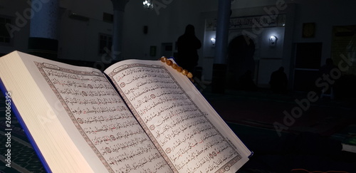 Aufgeschlagener Koran
