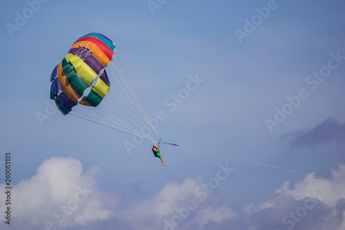 Ascensional flight with Parachute on the sea