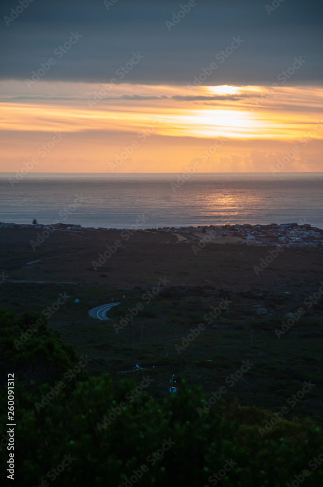 Fototapeta premium Sunset over the sea