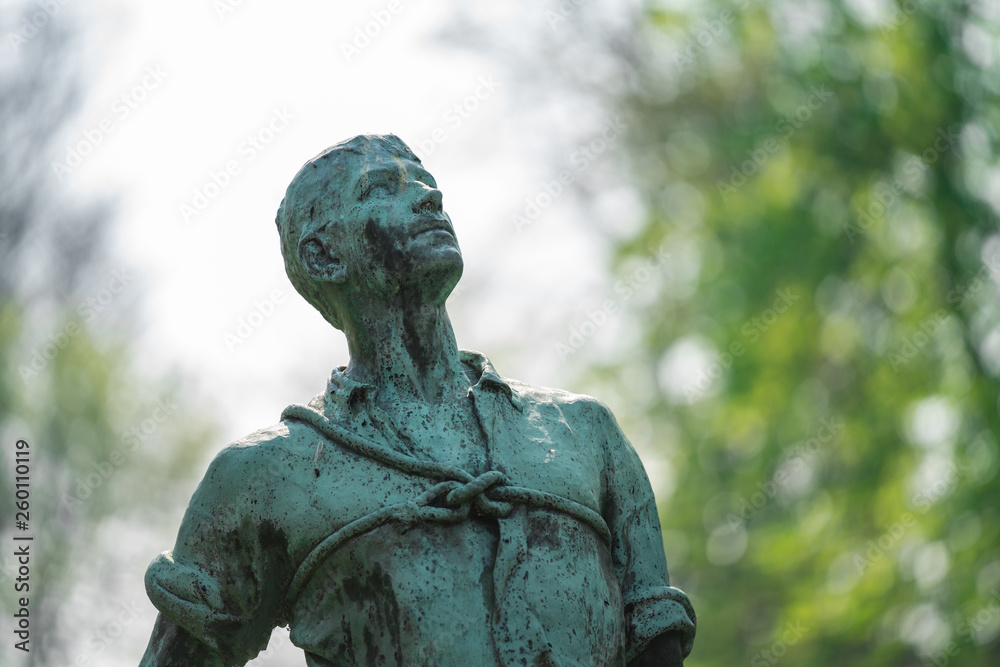 Statue Statue