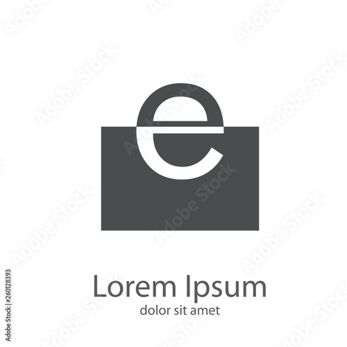 Logotipo letra e minúscula en cuadrado en espacio negativo en color gris