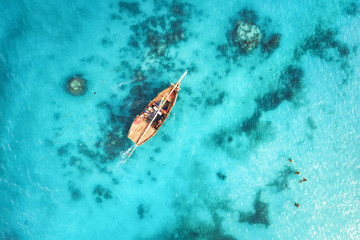 Sierkussen Luchtfoto strand Vissersboten Zanzibar zonsondergang luchtfoto  © den-belitsky