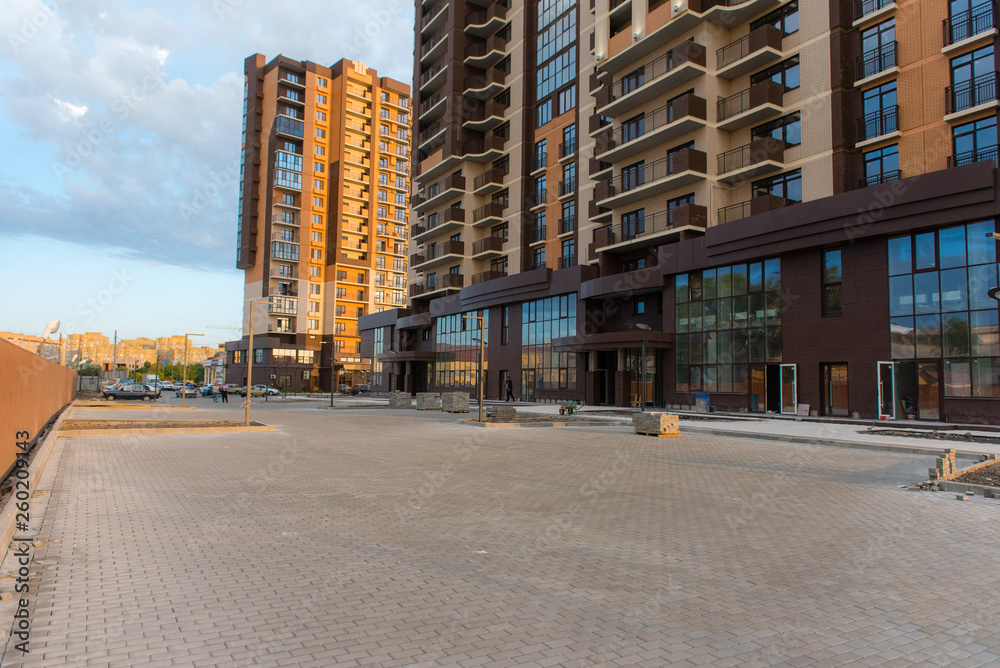 Fototapeta premium New high-rise high-rise building