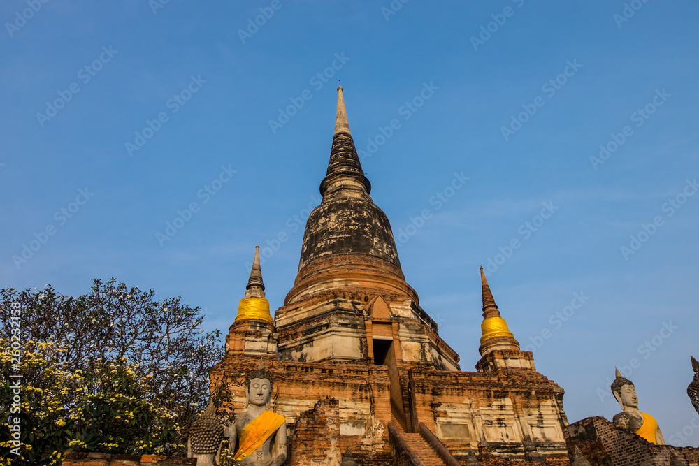 Fototapeta premium big pagoda at Wat Yai Chai Mongkol at Ayutthaya, Thailand