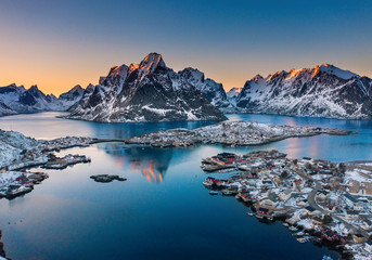 Papier peint photo Lofoten Magie hivernale des îles Lofoten  © Jenny Sturm