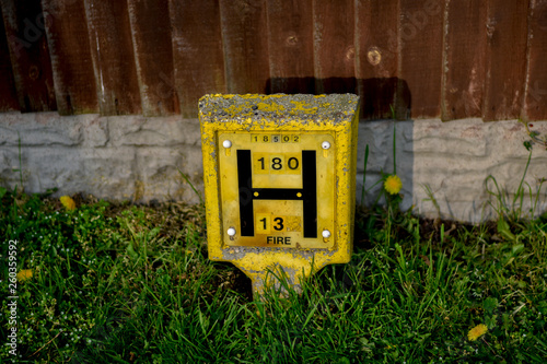 Foto Yellow Hidrant Sign UK