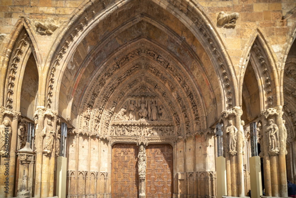 Obraz premium Catedral católica romana de Santa Maria de Leon en España